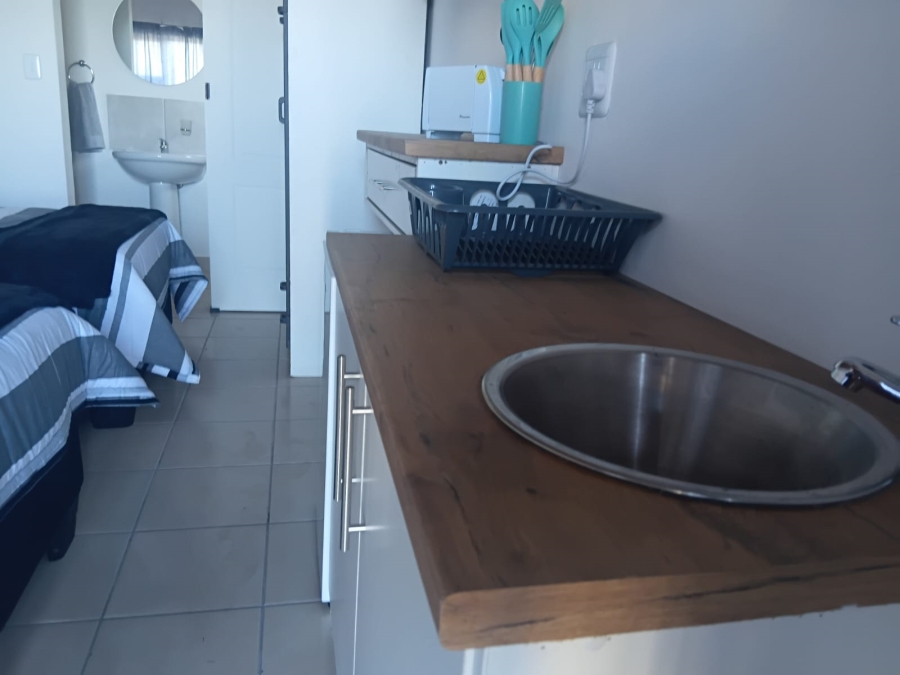 To Let 1 Bedroom Property for Rent in Dana Bay Western Cape